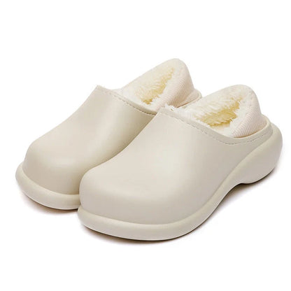 Women's Plush-Lined Slip-On Clogs in White – Product view | Hensley London