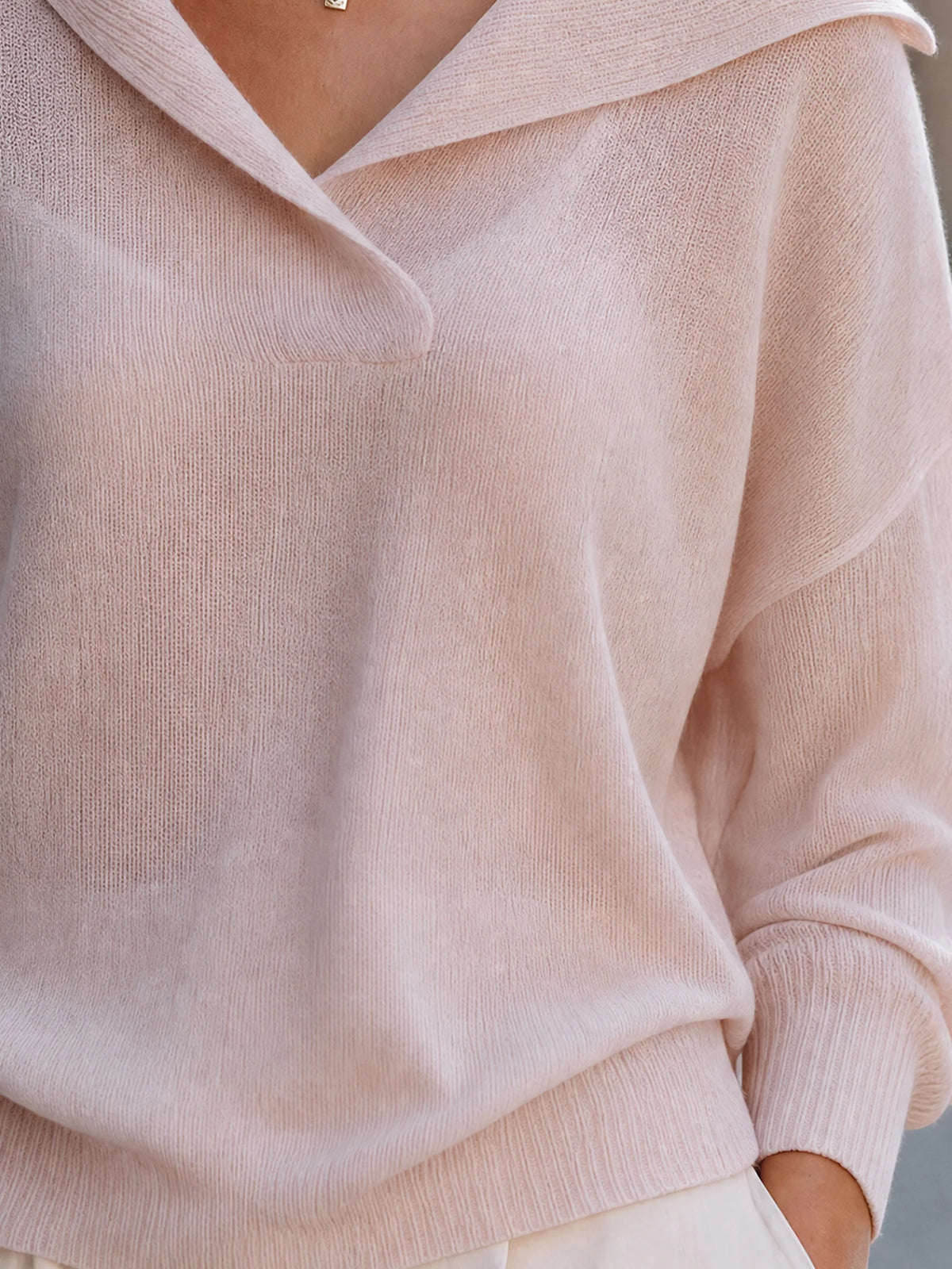 Women's Wide-Collar V-Neck Knit Pullover in Pink – Product view | Hensley London