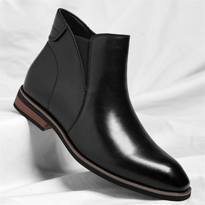 Men's Leather Chelsea Boots in Brown – detail view | Hensley London