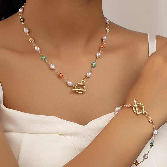Dainty Floral Pearls Necklace and Bracelet Set for Women – Elegant Spring Jewelry with Natural and Heart Shaped Pearls