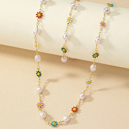 Dainty Floral Pearls Necklace and Bracelet Set for Women – Elegant Spring Jewelry with Natural and Heart Shaped Pearls