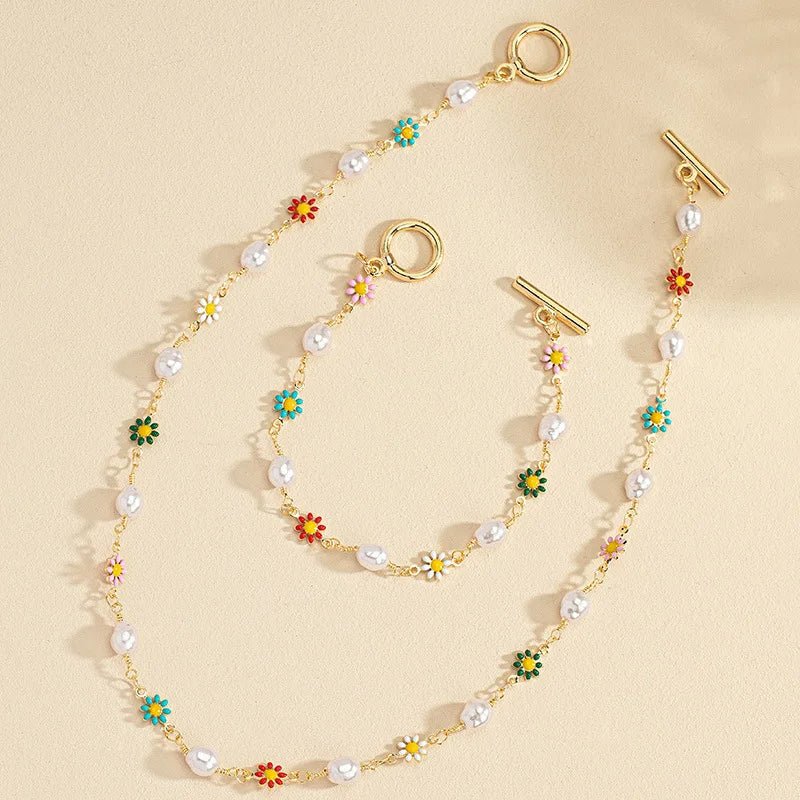 Dainty Floral Pearls Necklace and Bracelet Set for Women – Elegant Spring Jewelry with Natural and Heart Shaped Pearls