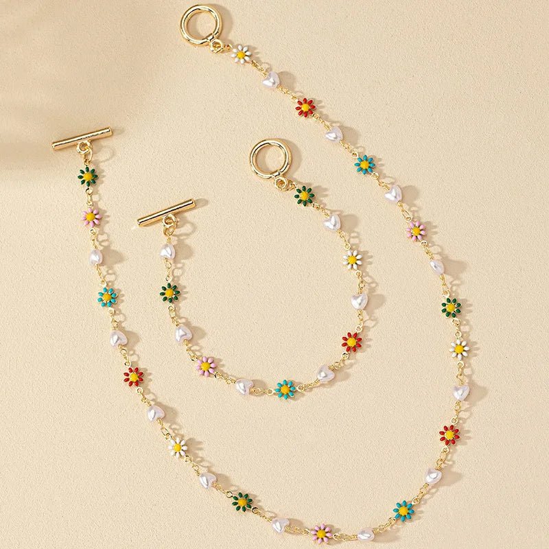 Dainty Floral Pearls Necklace and Bracelet Set for Women – Elegant Spring Jewelry with Natural and Heart Shaped Pearls