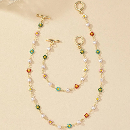Dainty Floral Pearls Necklace and Bracelet Set for Women – Elegant Spring Jewelry with Natural and Heart Shaped Pearls