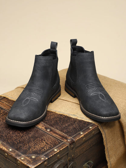 Men's Leather Chelsea Boots in Black – detail view | Hensley London