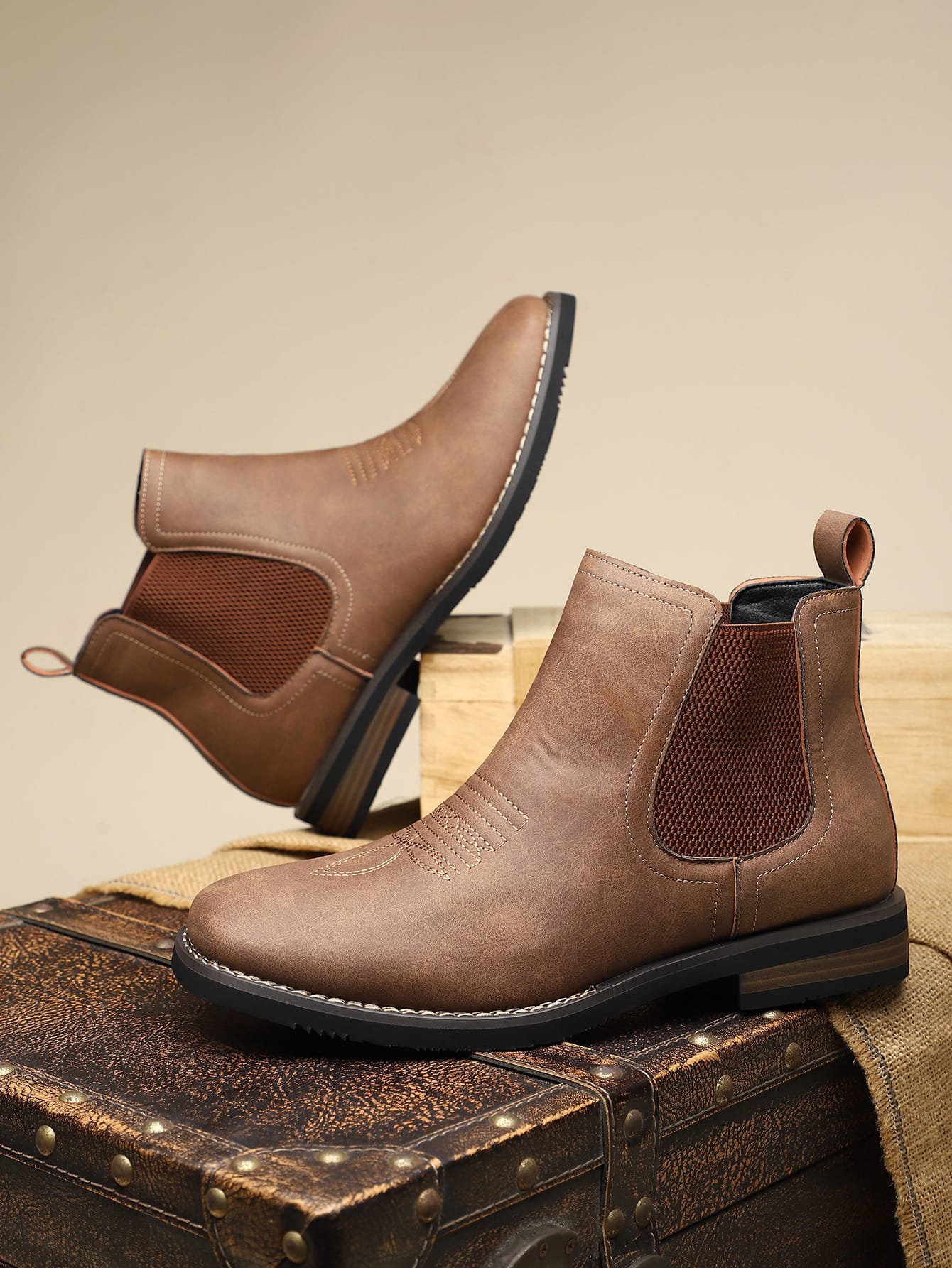 Men's Leather Chelsea Boots in Brown – side view | Hensley London