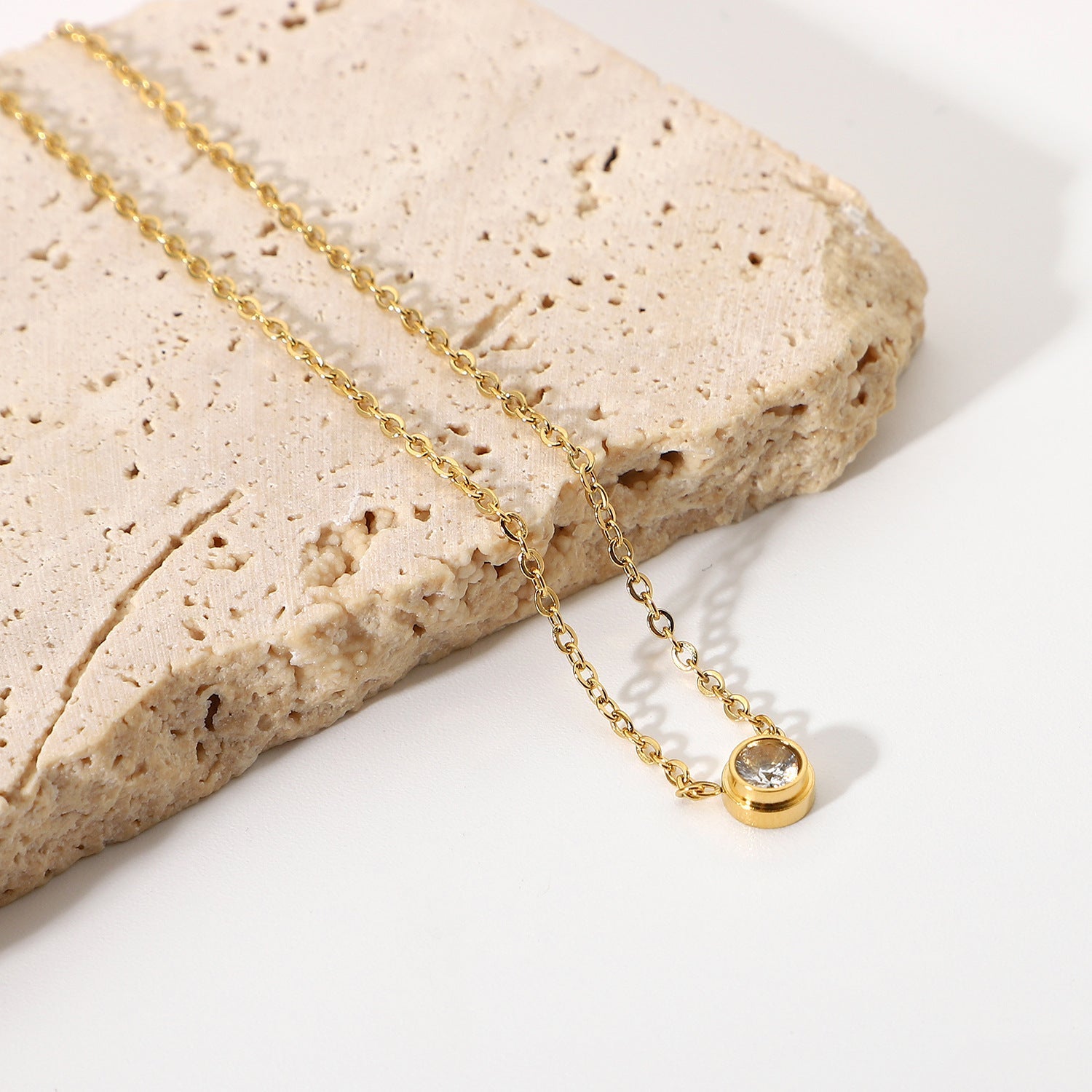 Dazzling Gold Necklace for Women – 18k Gold-Plated Stainless Steel with Diamond Simulants, Hypoallergenic Design 2