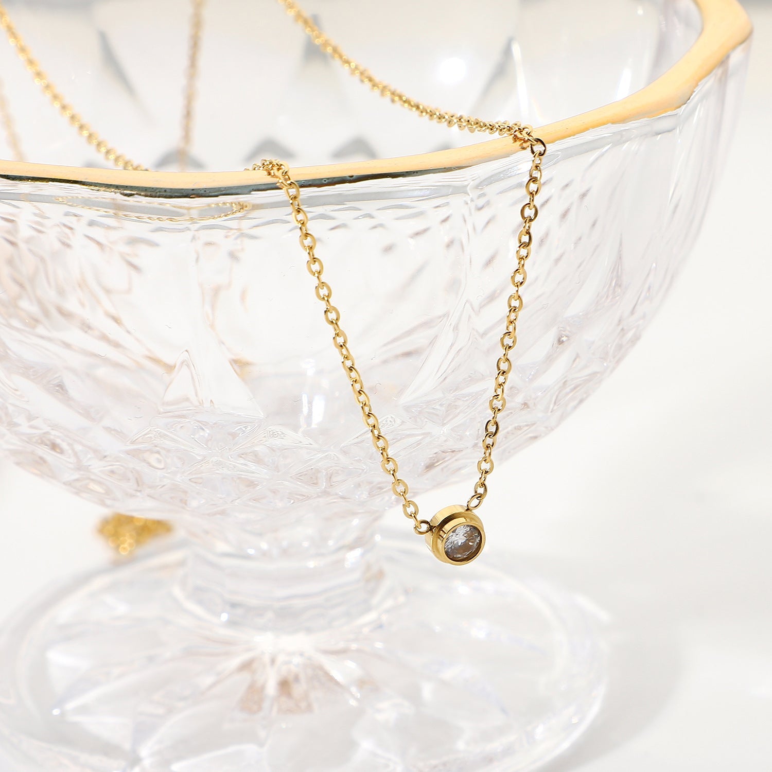 Dazzling Gold Necklace for Women – 18k Gold-Plated Stainless Steel with Diamond Simulants, Hypoallergenic Design 4