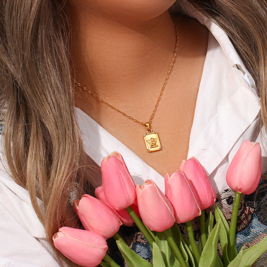 Elegant 18K Gold Necklace with Angel Pendant – Waterproof and Hypoallergenic 1