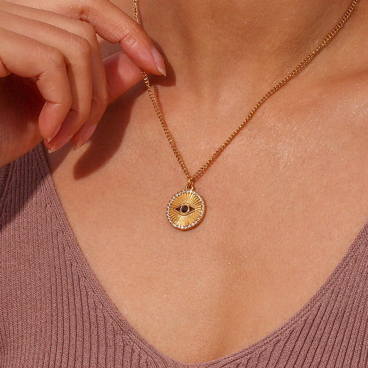 Elegant 18K Gold Necklace with Diamond Simulants – Waterproof and Hypoallergenic 1