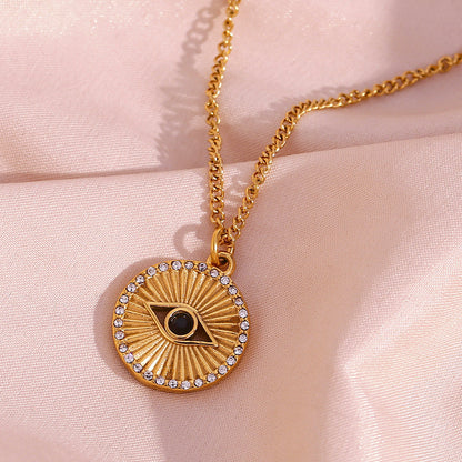 Elegant 18K Gold Necklace with Diamond Simulants – Waterproof and Hypoallergenic 2