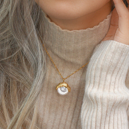Elegant 18K Gold Pearl Necklace – Waterproof, Hypoallergenic, and Timeless Design 1
