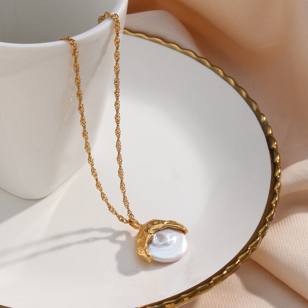 Elegant 18K Gold Pearl Necklace – Waterproof, Hypoallergenic, and Timeless Design 4