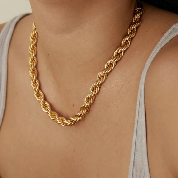 Elegant 18k Gold-Plated Twist Necklace – Hypoallergenic Gold Chain for Women, 16-Inch Length with 2-Inch Extension 1