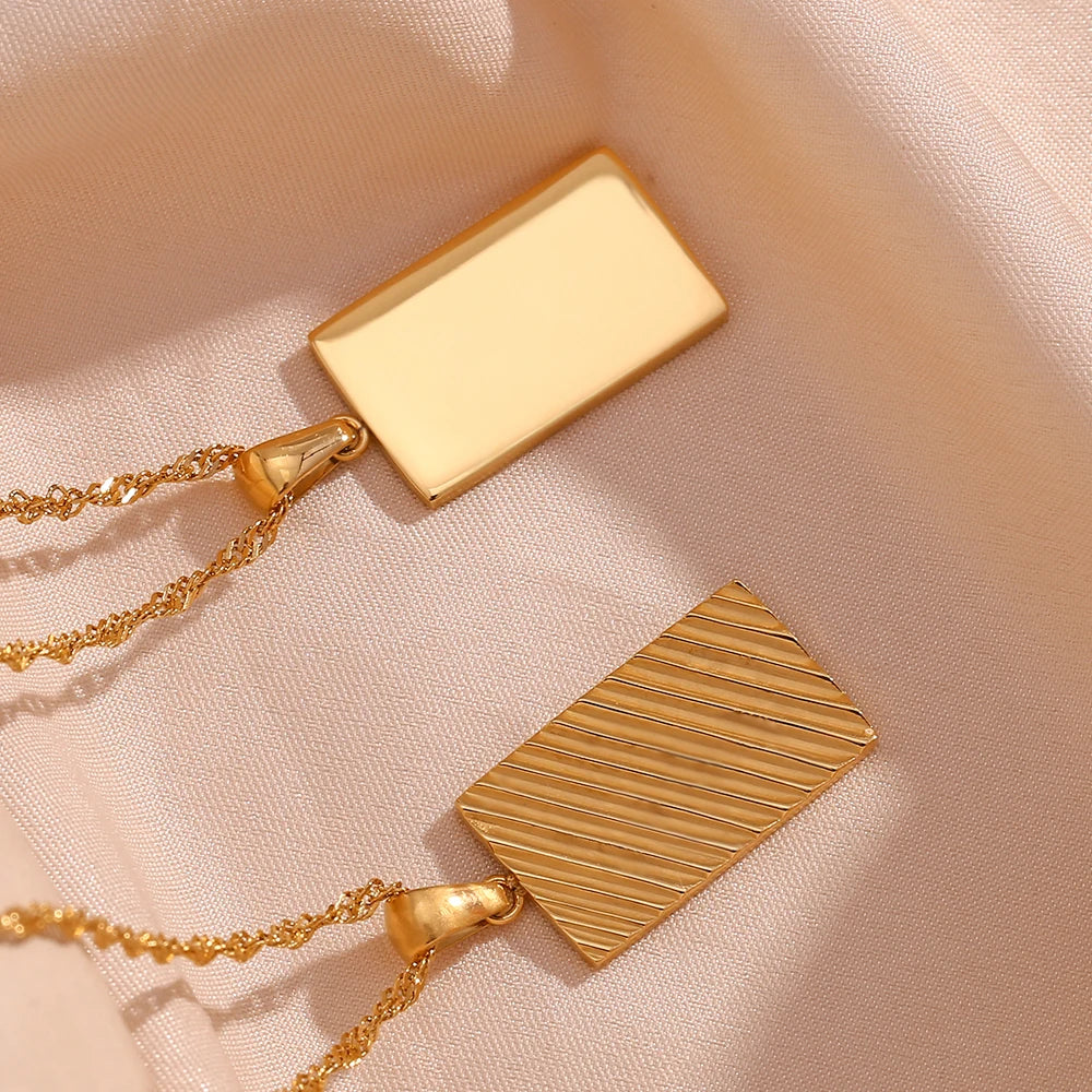 Elegant 18k Gold Necklace with Rectangular Pendant – Waterproof and Hypoallergenic 6