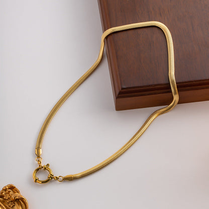Elegant 18k Gold Necklace with Round Pendant – Waterproof Snake Chain Necklace for Women, Hypoallergenic and Skin-Friendly 4