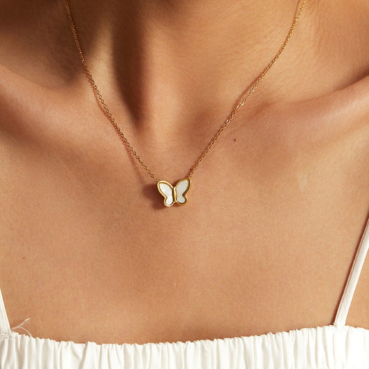 Elegant Butterfly Pendant Necklace with Mother of Pearl and Freshwater Pearls – Hypoallergenic Gold-Plated Jewelry for Women 1