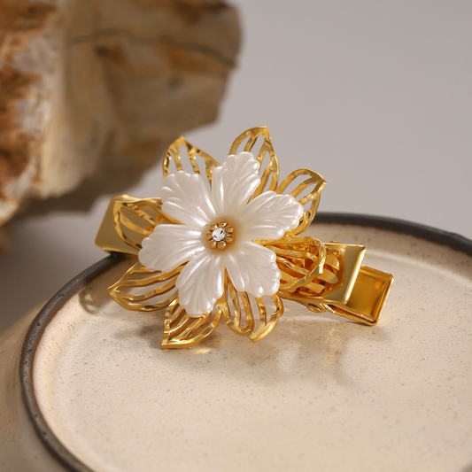 Elegant Floral Pearl Hair Clip – Gold Petal Design with Hypoallergenic Freshwater Pearl 1