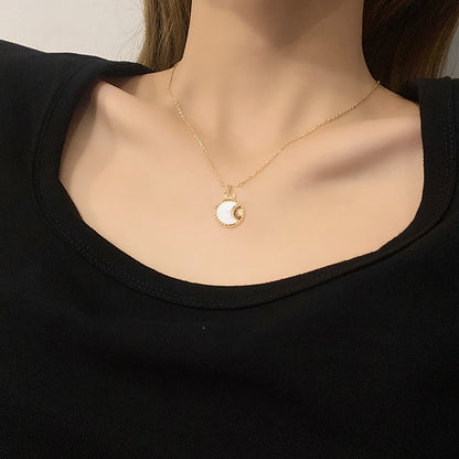 Elegant Freshwater Pearl Necklace with Geometric Pendant – Hypoallergenic Gold-Plated Jewelry for Women 1
