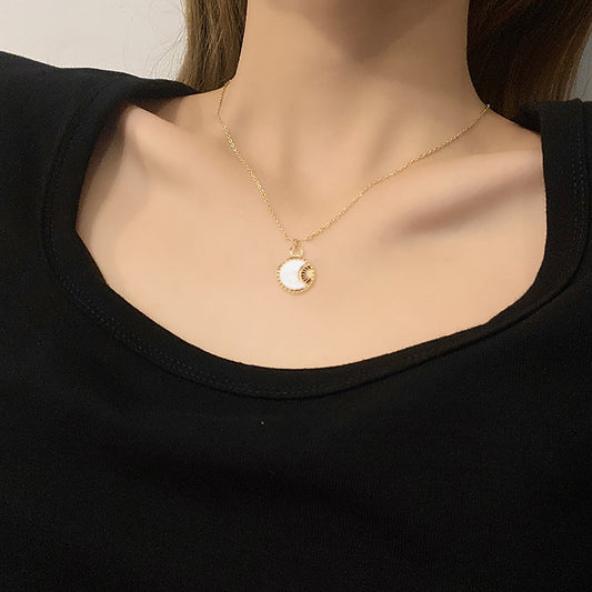 Elegant Freshwater Pearl Necklace with Geometric Pendant – Hypoallergenic Gold-Plated Jewelry for Women 1