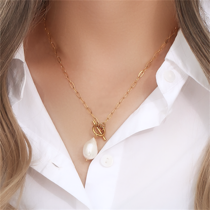 Elegant Freshwater Pearl Necklace with Waterproof Gold Chain – 17 Inches, Hypoallergenic and Skin-Friendly 2