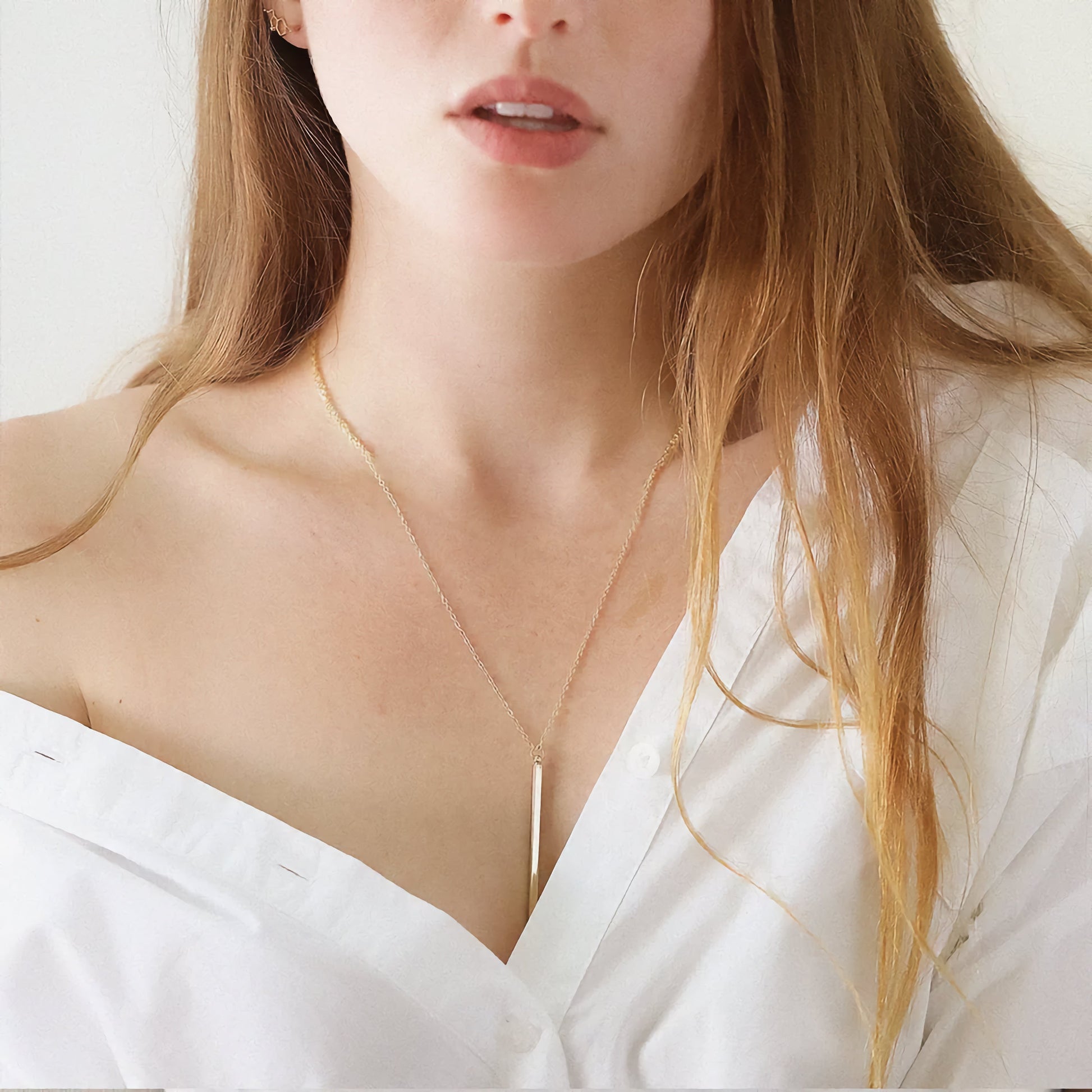 Elegant Gold Bar Necklace with Adjustable Chain Length – Hypoallergenic Stainless Steel-Plated 14k Gold 2