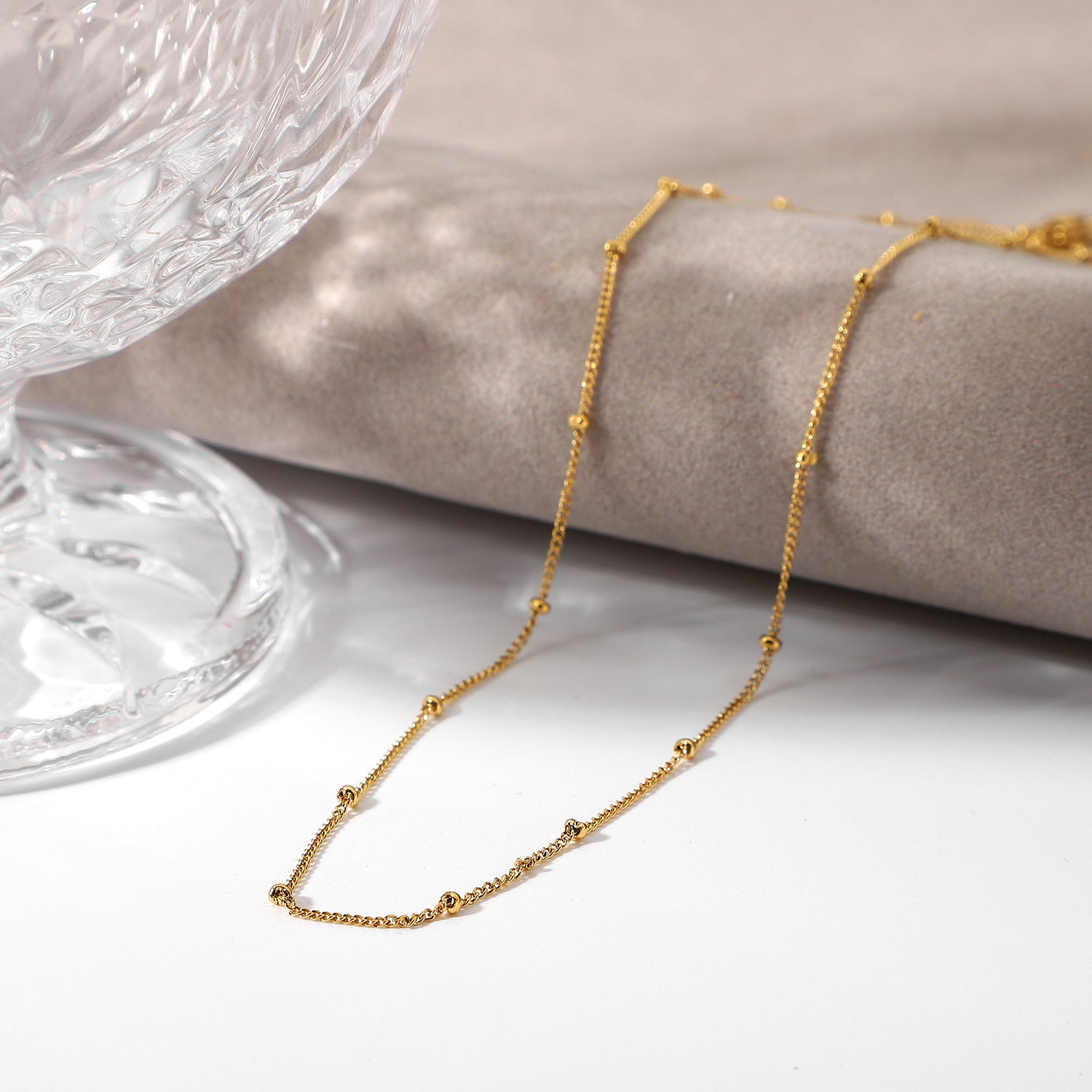 Elegant Gold Chain Necklace with Delicate Beads – 18k Gold-Plated Stainless Steel 4
