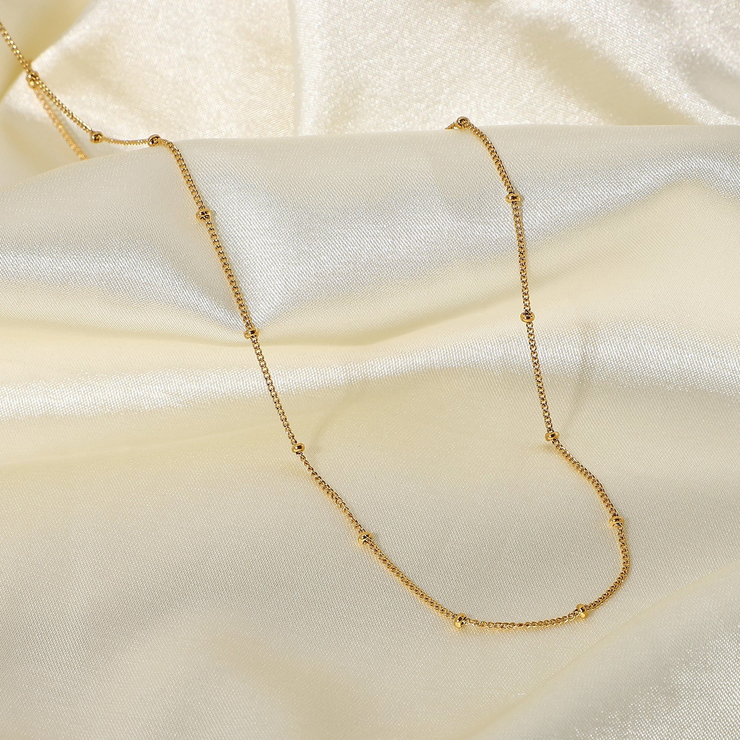 Elegant Gold Chain Necklace with Delicate Beads – 18k Gold-Plated Stainless Steel 5