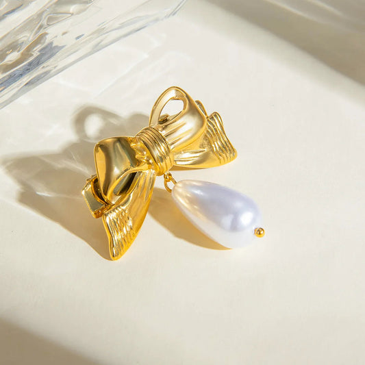 Elegant Gold Hair Clip with Freshwater Pearl - Waterproof, Hypoallergenic Accessory for Women 4