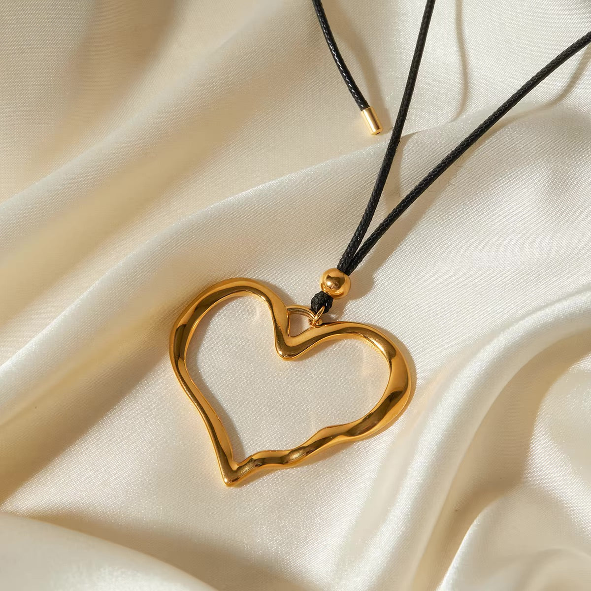Elegant Gold Heart Pendant Necklace with Black Rope – Hypoallergenic and Waterproof 58 Inch 5