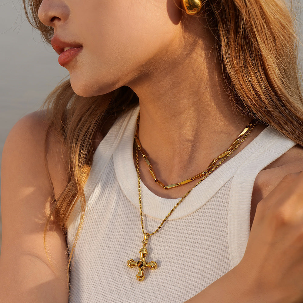 Elegant Gold Necklace with Diamond Pendant – 18k Stainless Steel-Plated Jewelry for Women 2