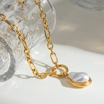 Elegant Mother of Pearl Pendant Necklace – 18k Gold-Plated Stainless Steel, Waterproof & Hypoallergenic 3