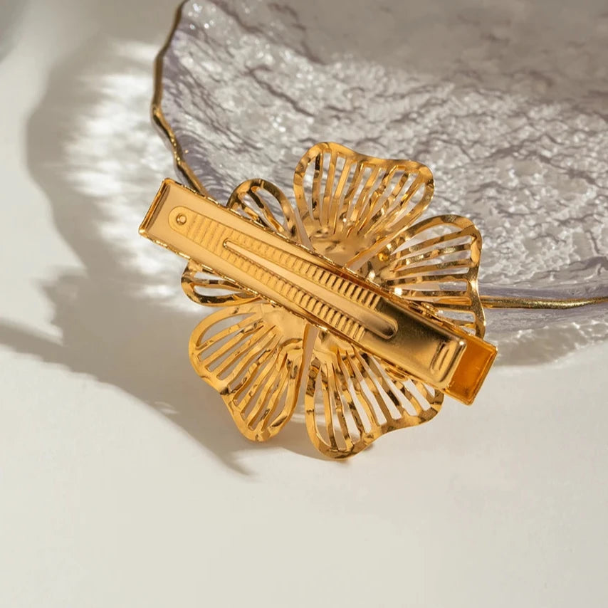 Elegant Petal Pearl Hair Clip with 18k Gold Plating – Hypoallergenic and Waterproof Hair Accessory 2