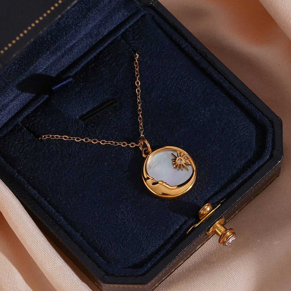 Elegant Star-Inspired Gold Necklace with AAAAA Diamond Simulants – 18K Gold Finish 3