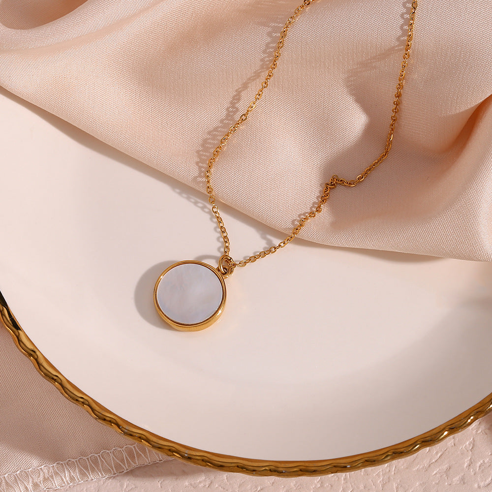 Elegant Star-Inspired Gold Necklace with AAAAA Diamond Simulants – 18K Gold Finish 4