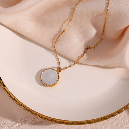 Elegant Star-Inspired Gold Necklace with AAAAA Diamond Simulants – 18K Gold Finish 4