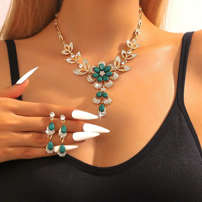 Floral Black and Gold Diamond Necklace and Earring Set – Elegant Jewelry Collection 10