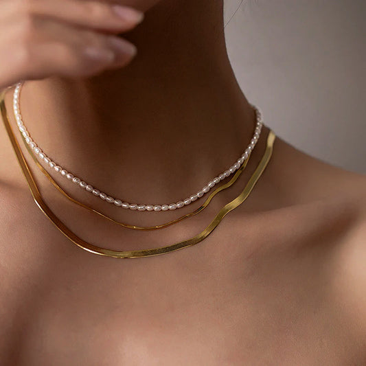 Freshwater Pearl Choker Necklace with Waterproof Gold Chain – Elegant Accessory for Any Occasion 1
