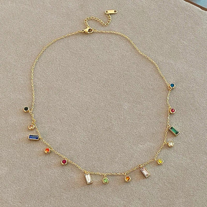 Gold Choker Necklace with Dainty Crystals – Adjustable Chain and Vibrant Zircon Accents for Elegant Style