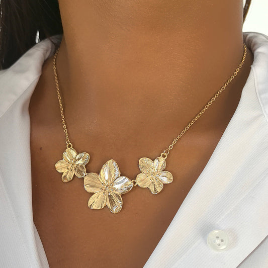 Gold Flower Necklace for Women – Bohemian Chic Design, Waterproof, Hypoallergenic, Stainless Steel with 18k Gold Plating, 18-Inch Length 1