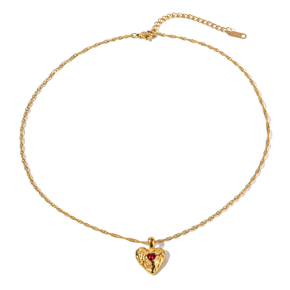 Gold Heart Necklace for Women – 18K Gold Plated Twisted Chain, Hypoallergenic and Waterproof Design 5