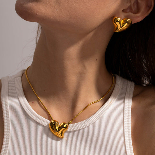 Gold Heart Pendant Necklace – 18k Gold-Plated Stainless Steel, Waterproof, Elegant Jewelry for Women 1