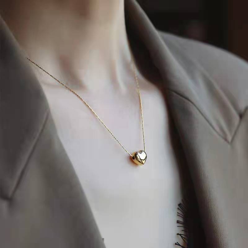 Gold Heart Pendant Necklace for Women – Hypoallergenic Stainless Steel, 15-Inch Length, Elegant Design for All Occasions 4