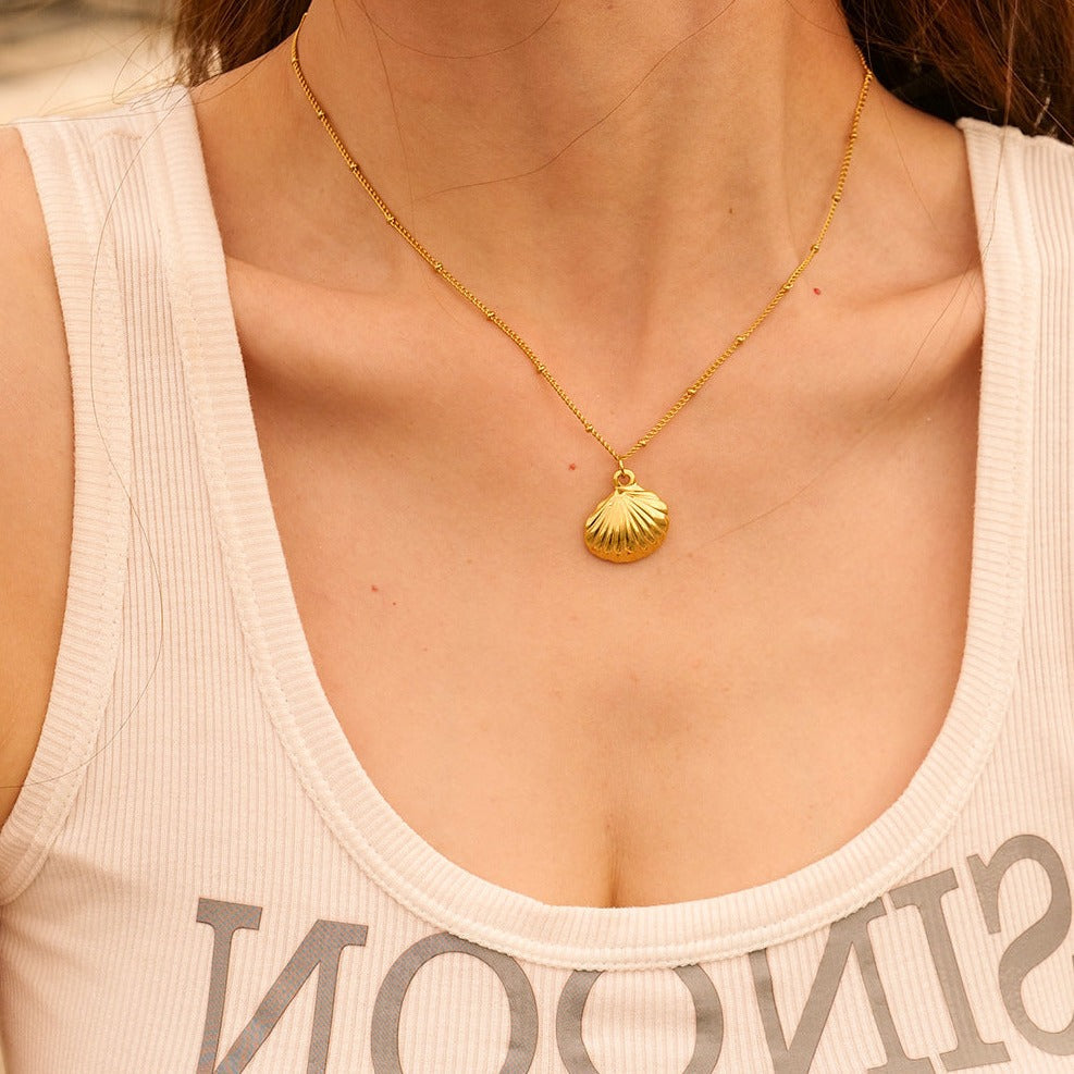 Gold Necklace with Seashell Pendant - 18k Gold-Plated Stainless Steel Gold Chain, 16-Inch Adjustable Length 1