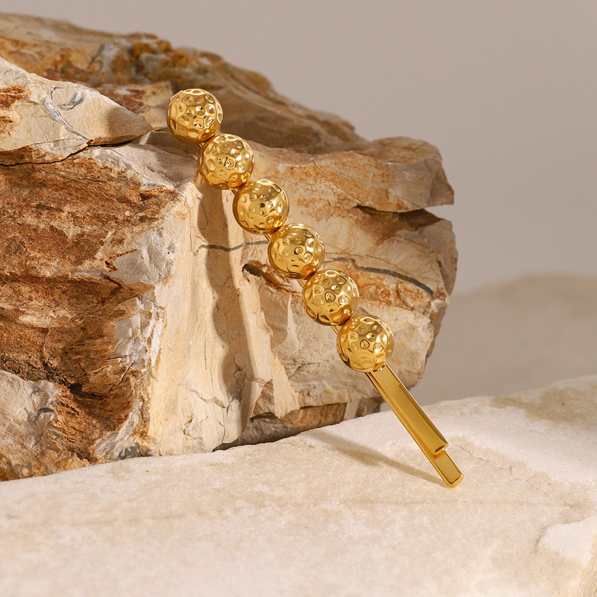 Gold Seashell Hair Clip with Coral Beads – Hypoallergenic, Waterproof, Lightweight Accessory for Women 3