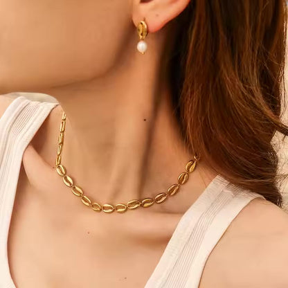 Gold Seashell Necklace for Women – 18k Gold-Plated, Waterproof, Hypoallergenic, 16-Inch Adjustable Chain 2