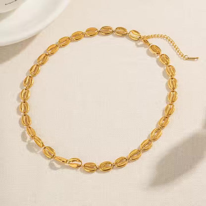 Gold Seashell Necklace for Women – 18k Gold-Plated, Waterproof, Hypoallergenic, 16-Inch Adjustable Chain 4