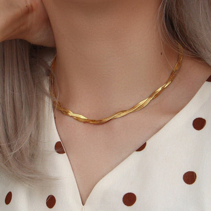 Gold Twisted Chain Necklace for Women – 18k Gold-Plated Stainless Steel, Adjustable 15-Inch Length 3