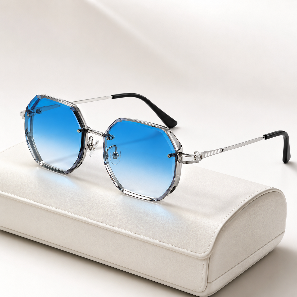 Women's Gold-Tone Metal Round Sunglasses – close-up detail | Hensley London