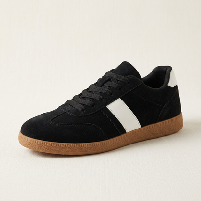 Men's Suede Low-Top Court Sneakers in Green – gum sole detail view | Hensley London